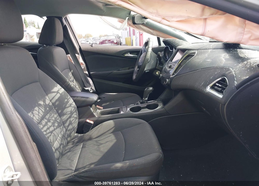 2019 CHEVROLET CRUZE LT VIN: 1G1BE5SM4K7115680