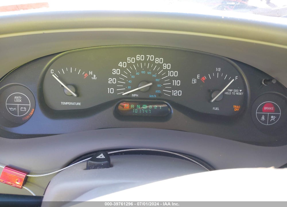 2004 BUICK CENTURY VIN: 2G4WS52J941183928