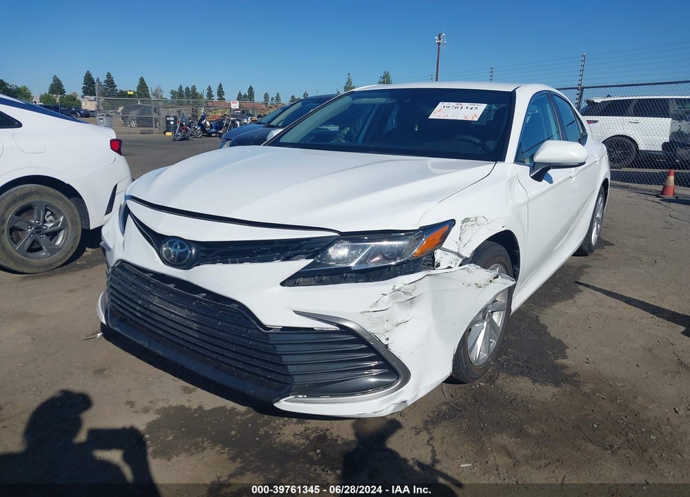 2021 TOYOTA CAMRY LE VIN: 4T1C11AK8MU428389