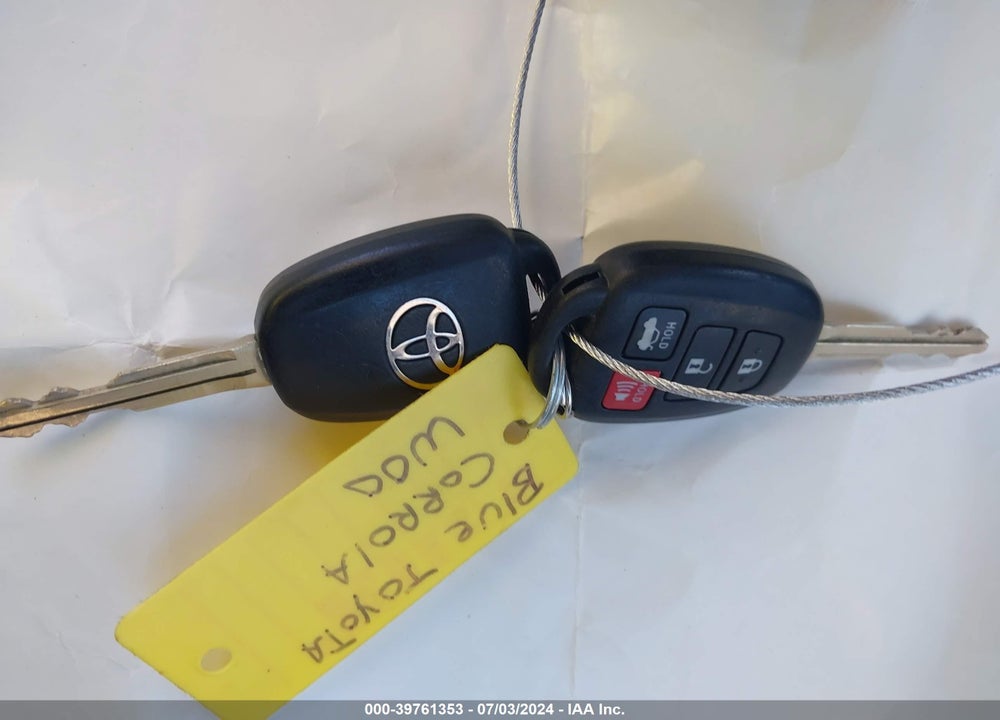 2017 TOYOTA COROLLA LE VIN: 2T1BURHE3HC824299