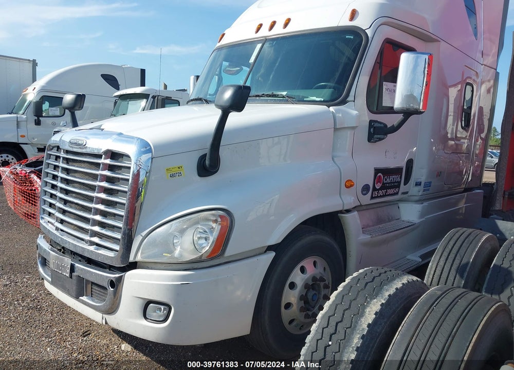 2015 FREIGHTLINER CASCADIA 125 VIN: 3AKJGLD50FSGM6072