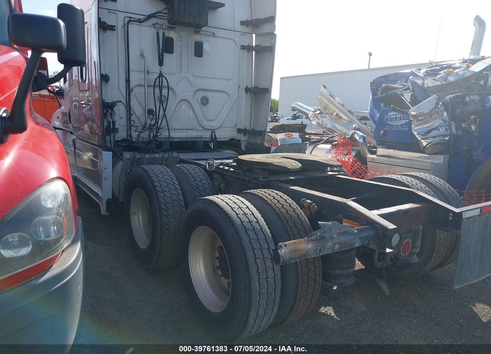 2015 FREIGHTLINER CASCADIA 125 VIN: 3AKJGLD50FSGM6072