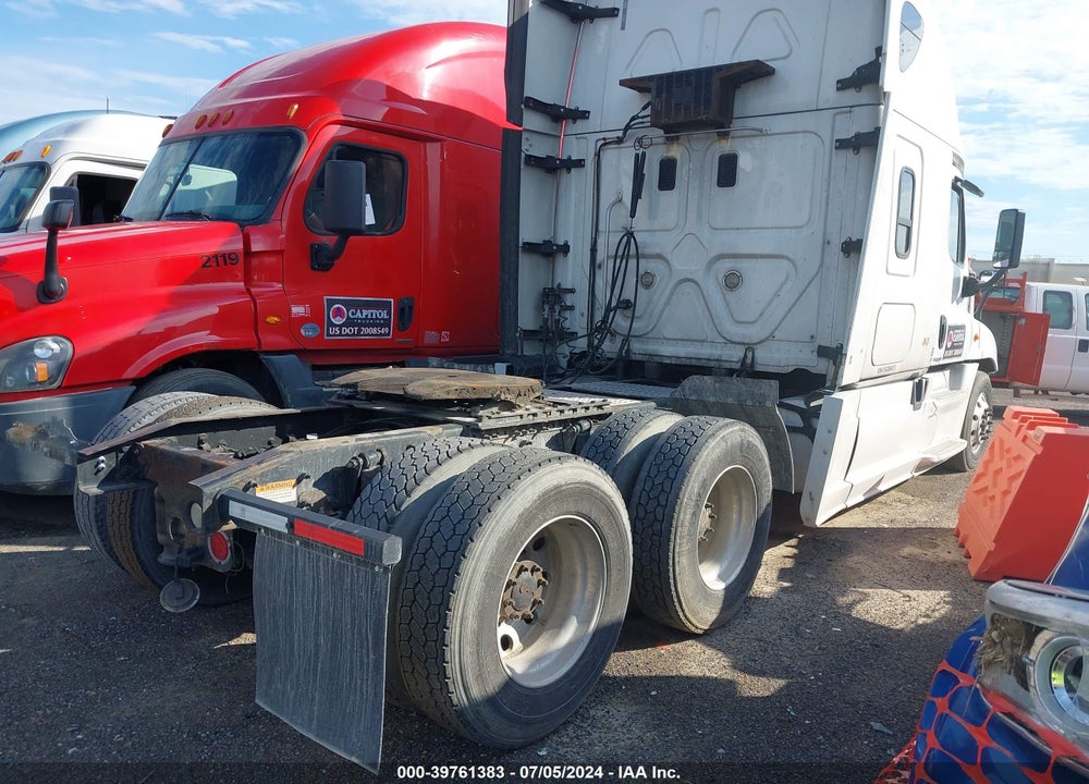 2015 FREIGHTLINER CASCADIA 125 VIN: 3AKJGLD50FSGM6072