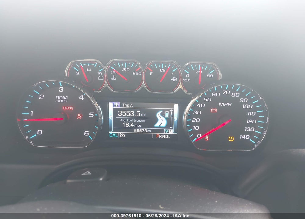 2018 CHEVROLET SUBURBAN VIN: 1GNSKHKC9JR149682
