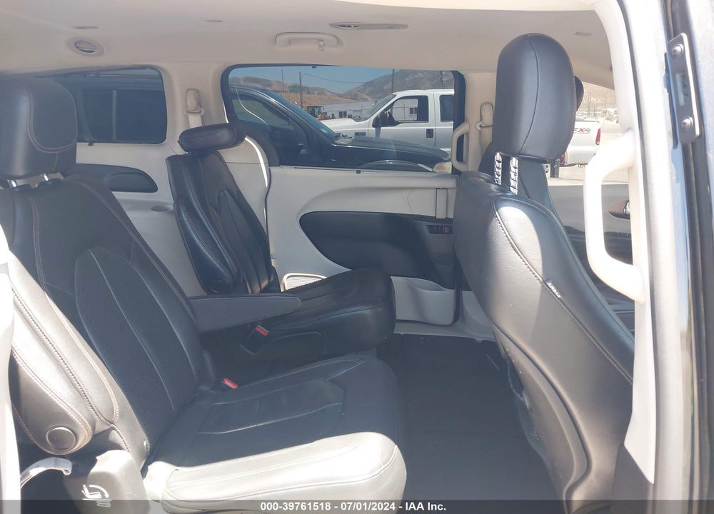 2019 CHRYSLER PACIFICA TOURING L VIN: 2C4RC1BG5KR651762