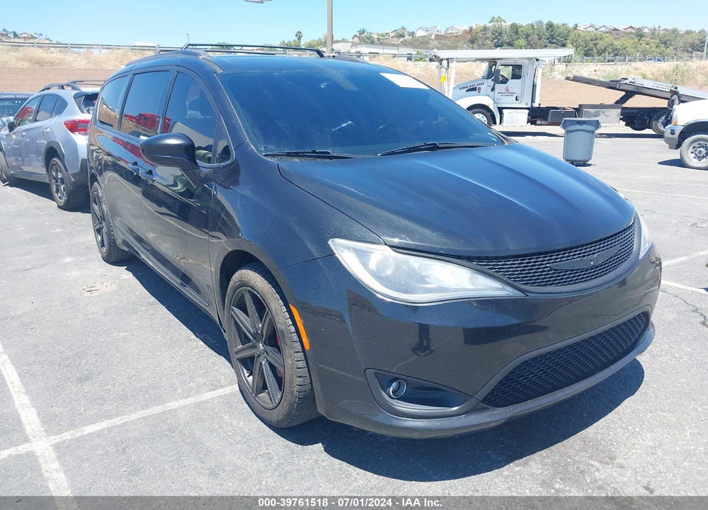 2019 CHRYSLER PACIFICA TOURING L VIN: 2C4RC1BG5KR651762