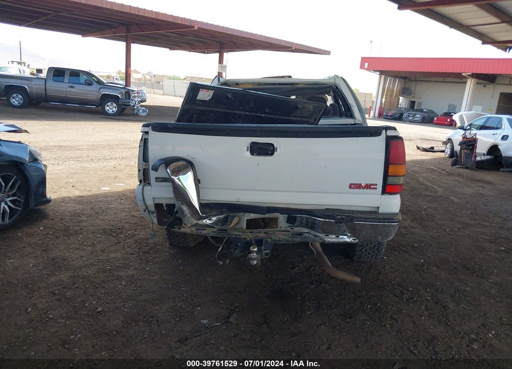 2006 GMC SIERRA 1500 SL VIN: 2GTEC13V861218789