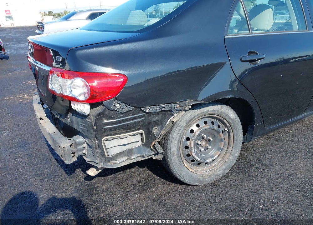 2013 TOYOTA COROLLA LE VIN: 5YFBU4EE4DP083257