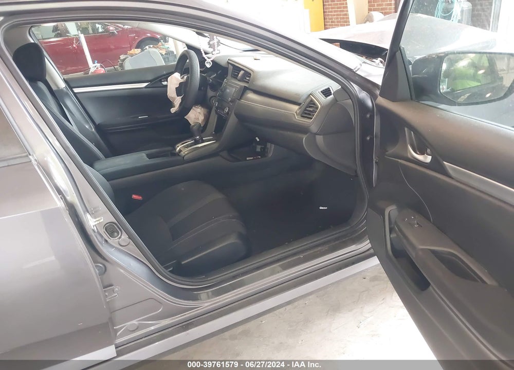 2018 HONDA CIVIC LX VIN: 2HGFC2F56JH593507