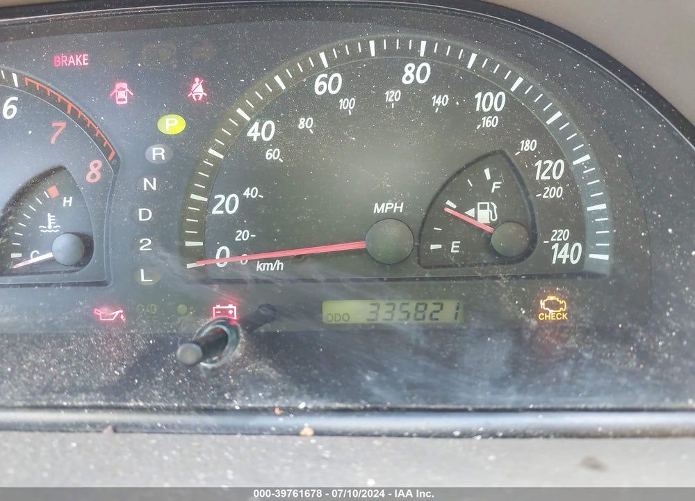2003 TOYOTA CAMRY LE VIN: 4T1BE32K13U152596