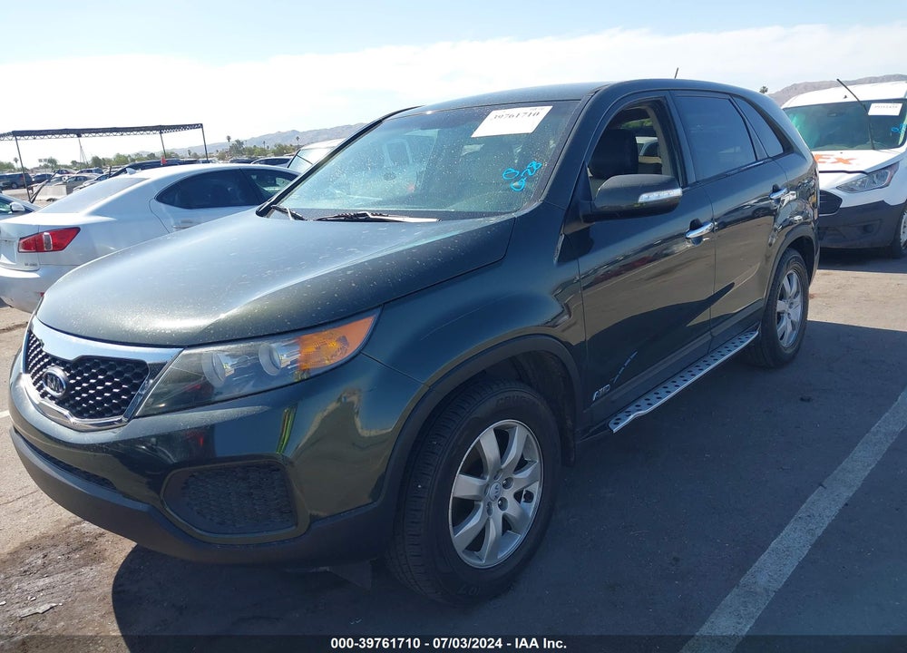 2013 KIA SORENTO LX VIN: 5XYKTCA67DG334224