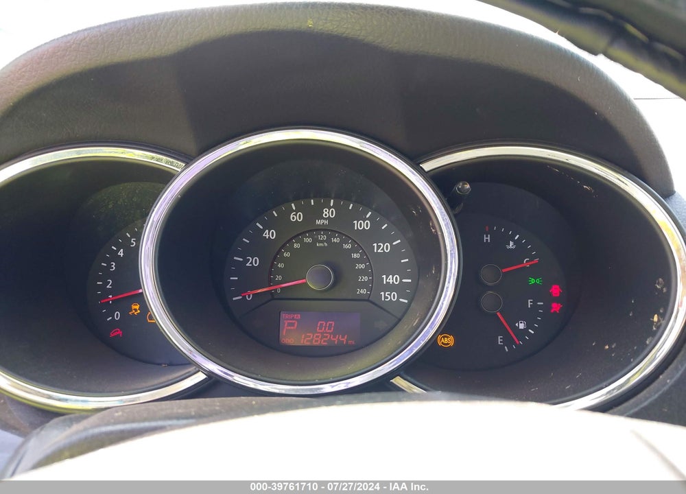 2013 KIA SORENTO LX VIN: 5XYKTCA67DG334224