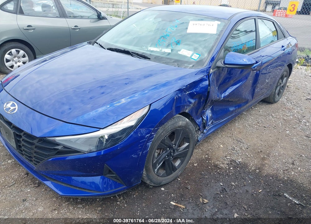 2022 HYUNDAI ELANTRA SEL VIN: 5NPLM4AG3NH072616