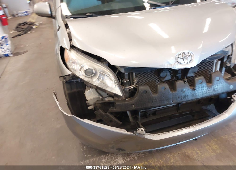 2012 TOYOTA SIENNA LE V6 8 PASSENGER VIN: 5TDKK3DC2CS253668