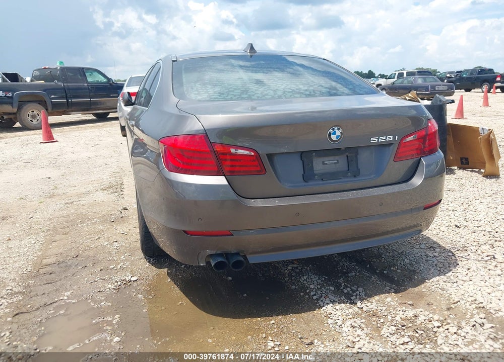 2013 BMW 528I VIN: WBAXG5C59DDY37856