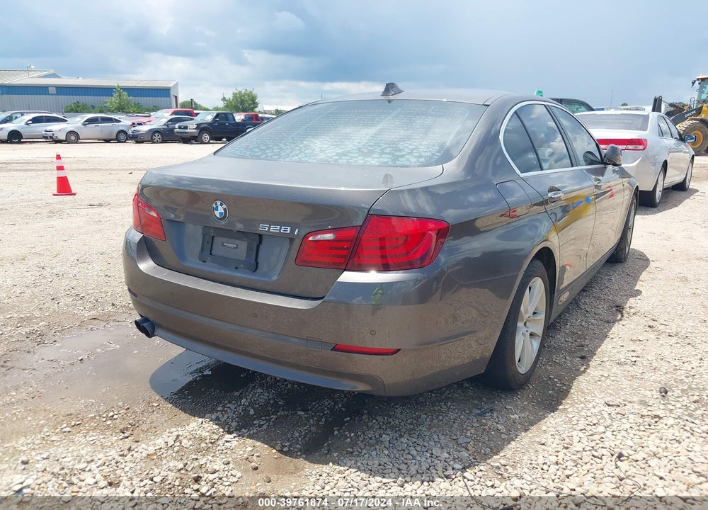 2013 BMW 528I VIN: WBAXG5C59DDY37856