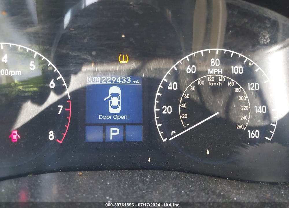 2010 HYUNDAI GENESIS 3.8 VIN: KMHGC4DE3AU100036
