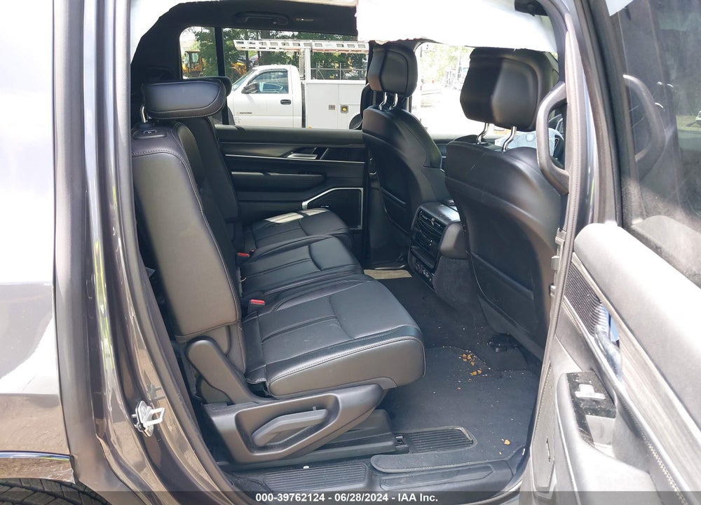 2024 JEEP WAGONEER SERIES II 4X4 VIN: 1C4SJVBP1RS136233