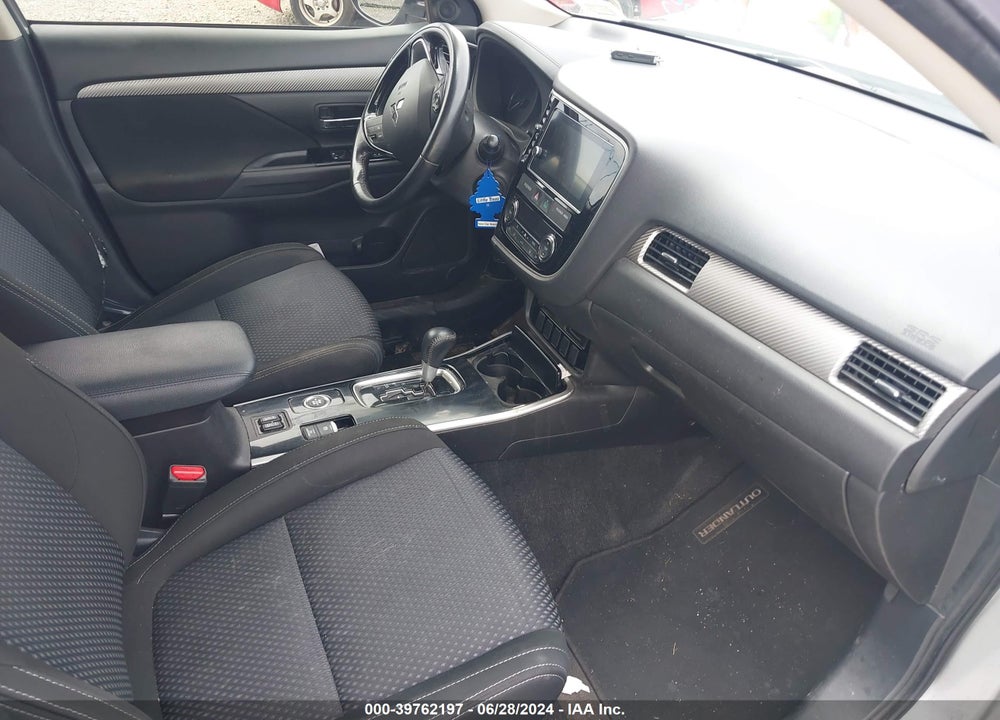 2018 MITSUBISHI OUTLANDER SE VIN: JA4AZ3A34JZ008565