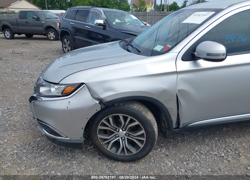 2018 MITSUBISHI OUTLANDER SE VIN: JA4AZ3A34JZ008565