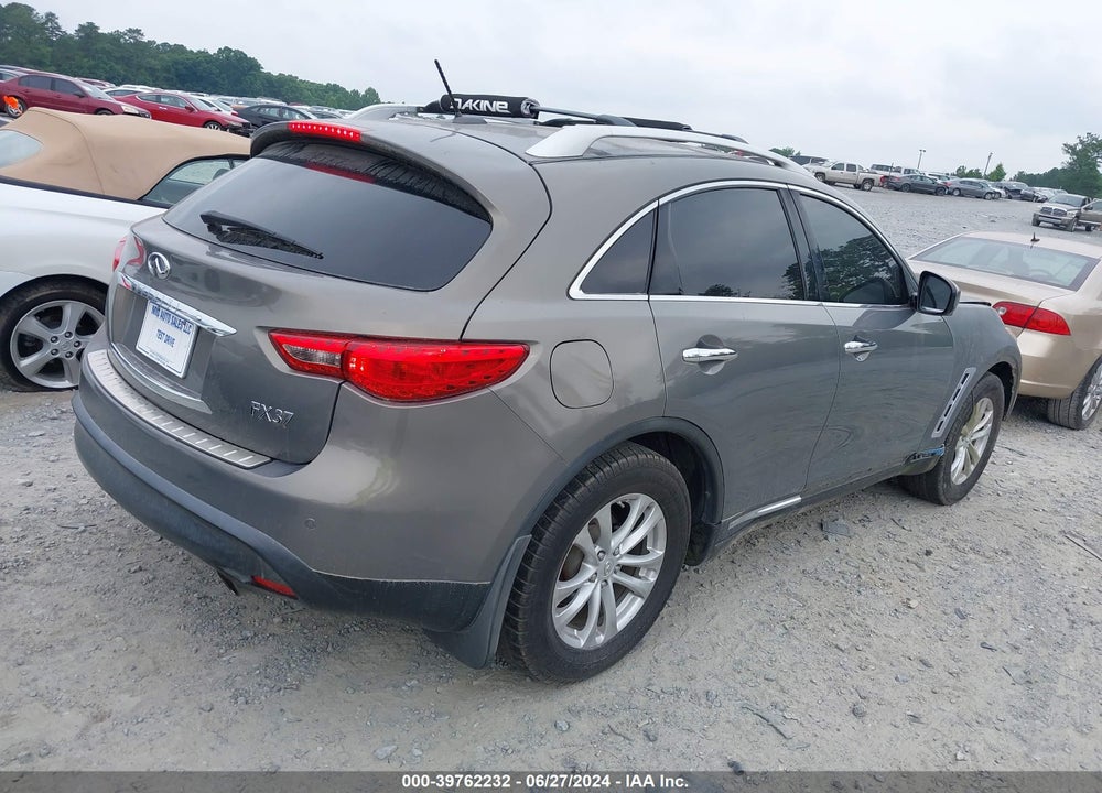 2013 INFINITI FX37 VIN: JN8CS1MU7DM140561