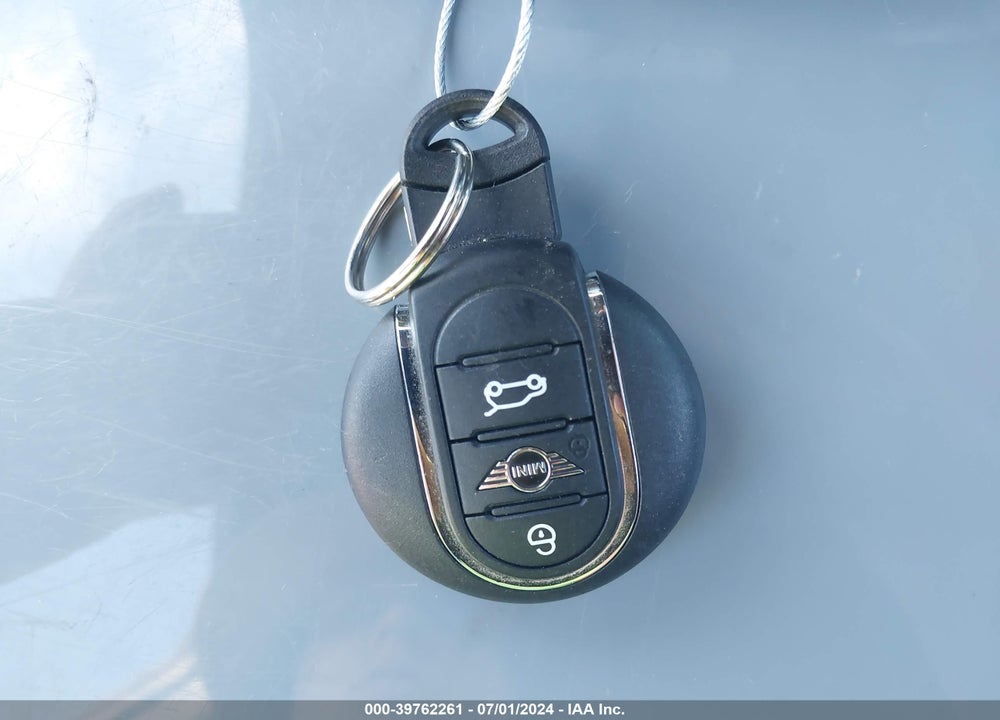 2016 MINI HARDTOP COOPER S VIN: WMWXP7C5XG2A42989