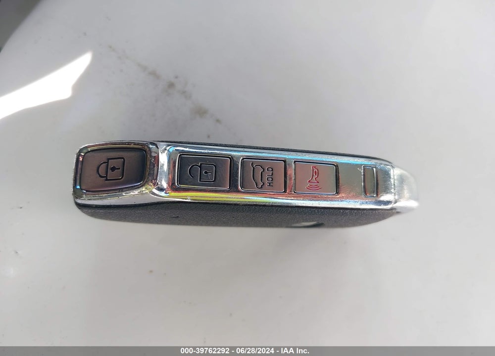 2020 KIA TELLURIDE S VIN: 5XYP6DHC0LG094303