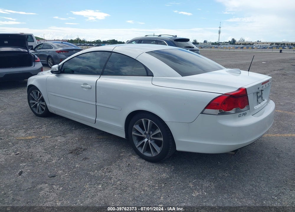 2009 VOLVO C70 T5 VIN: YV1MC67239J078387