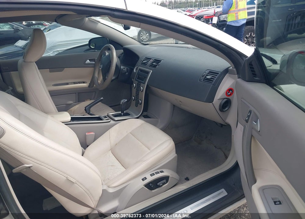 2009 VOLVO C70 T5 VIN: YV1MC67239J078387
