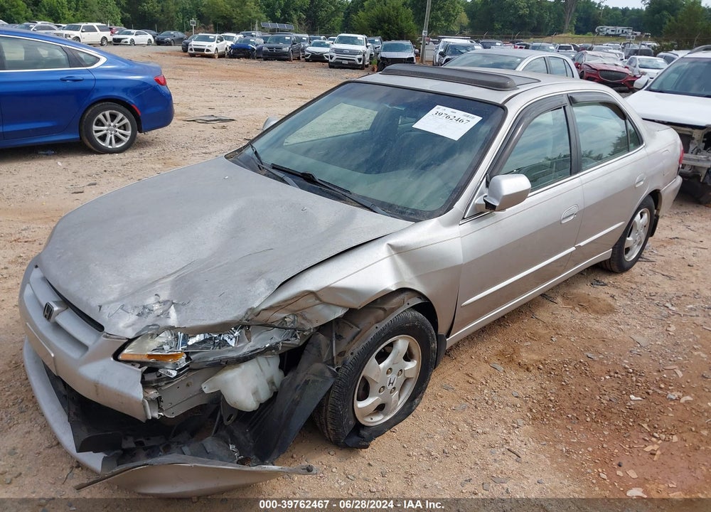 1999 HONDA ACCORD EX VIN: 1HGCG5652XA010852