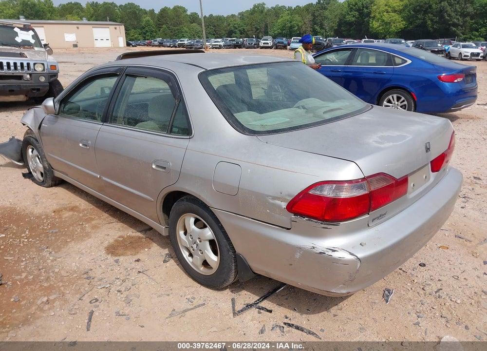1999 HONDA ACCORD EX VIN: 1HGCG5652XA010852