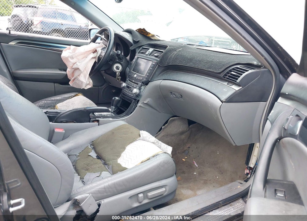 2005 ACURA TL VIN: 19UUA66215A065467