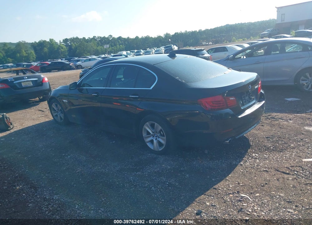 2011 BMW 528I VIN: WBAFR1C55BC673359