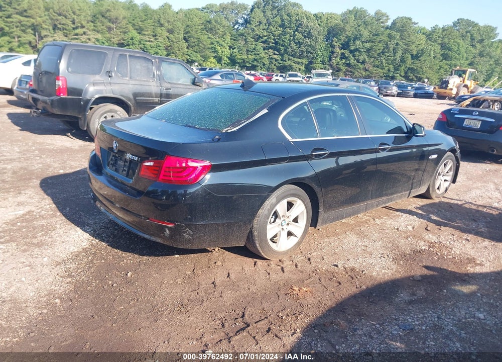 2011 BMW 528I VIN: WBAFR1C55BC673359