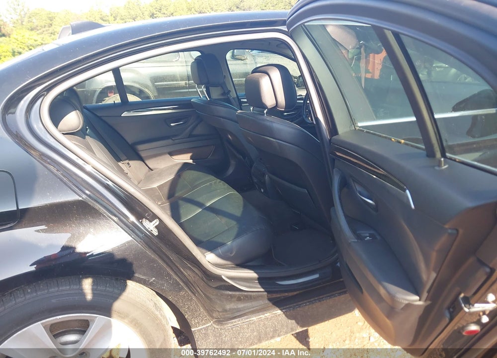 2011 BMW 528I VIN: WBAFR1C55BC673359