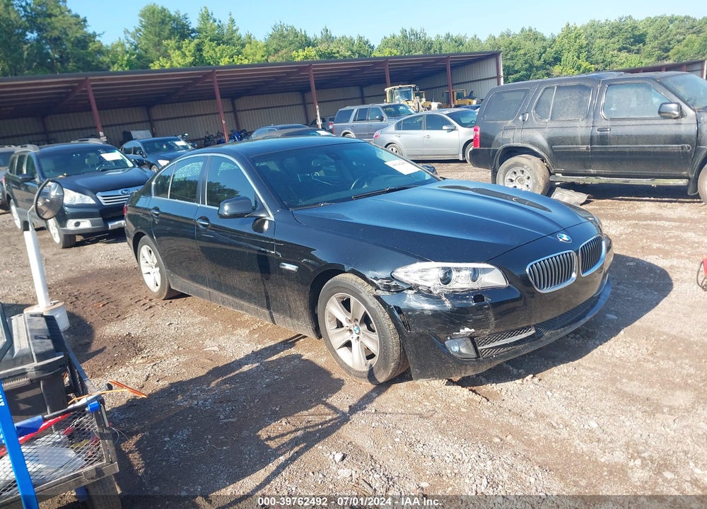 2011 BMW 528I VIN: WBAFR1C55BC673359