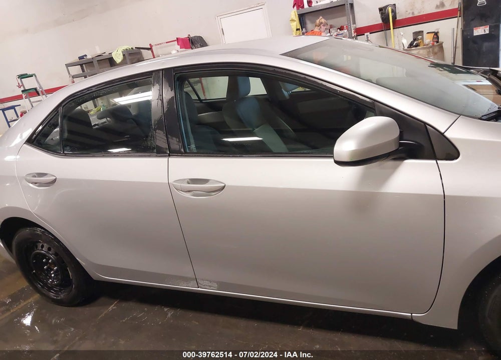 2017 TOYOTA COROLLA LE VIN: 2T1BURHE5HC924744