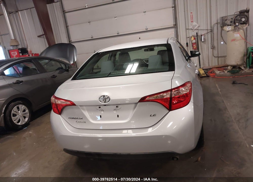 2017 TOYOTA COROLLA LE VIN: 2T1BURHE5HC924744