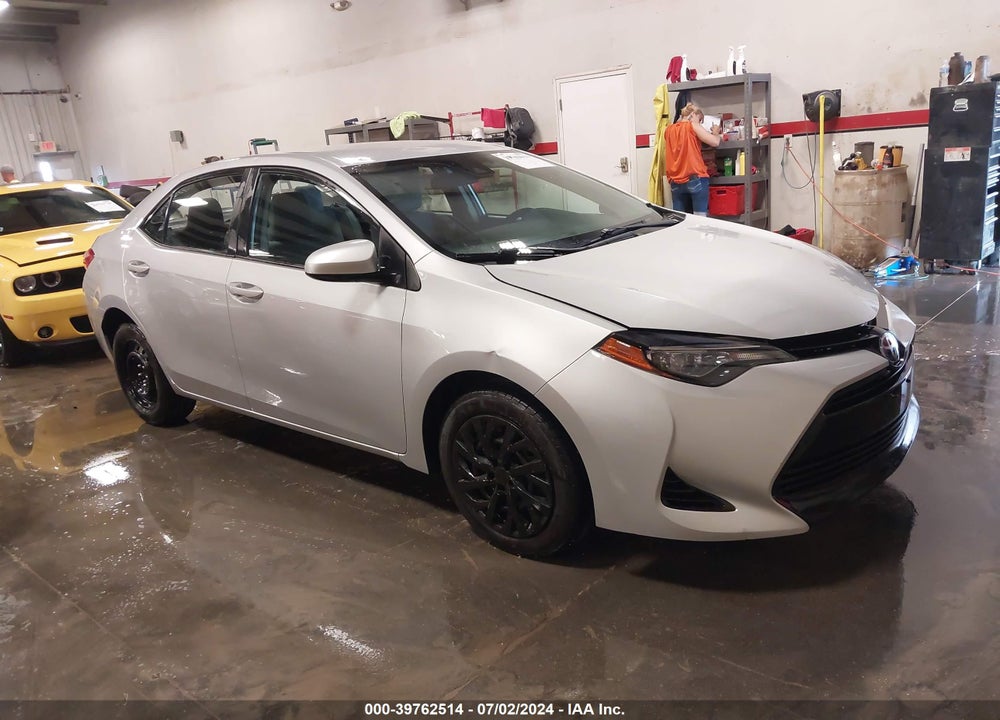 2017 TOYOTA COROLLA LE VIN: 2T1BURHE5HC924744