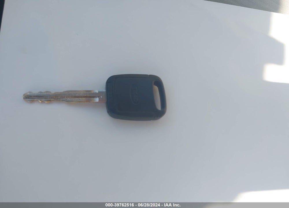 2010 TOYOTA COROLLA LE VIN: 2T1BU4EE8AC229056
