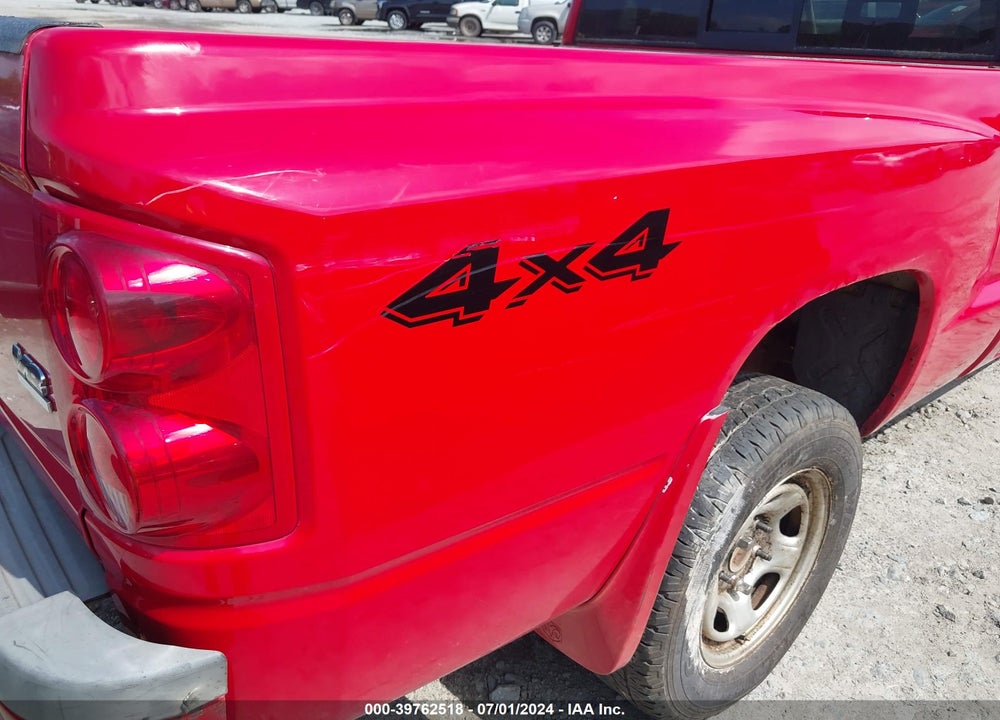 2005 DODGE DAKOTA LARAMIE VIN: 1D7HW52N15S147694