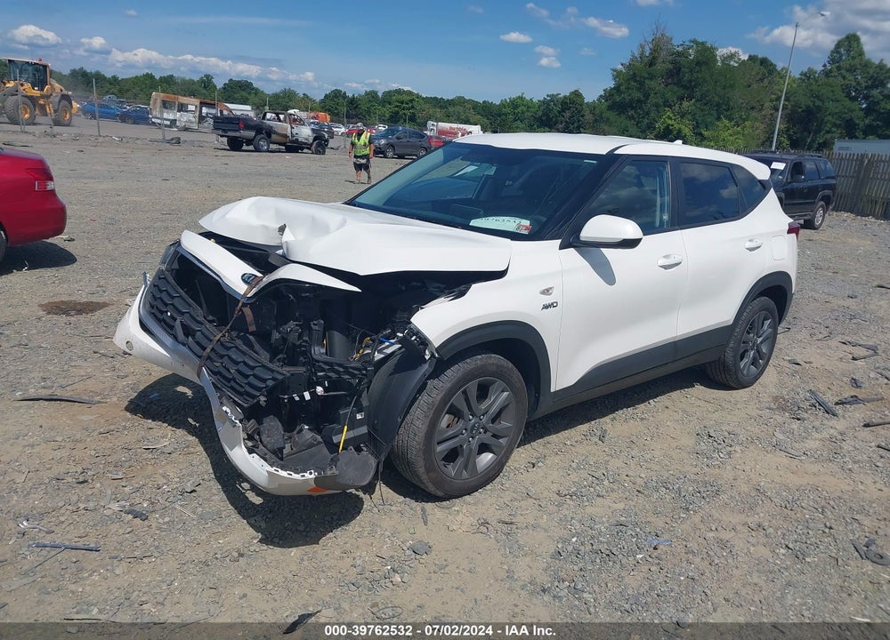 2021 KIA SELTOS LX VIN: KNDEPCAA9M7045932