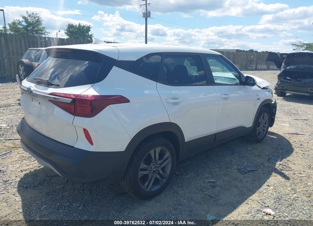 2021 KIA SELTOS LX VIN: KNDEPCAA9M7045932
