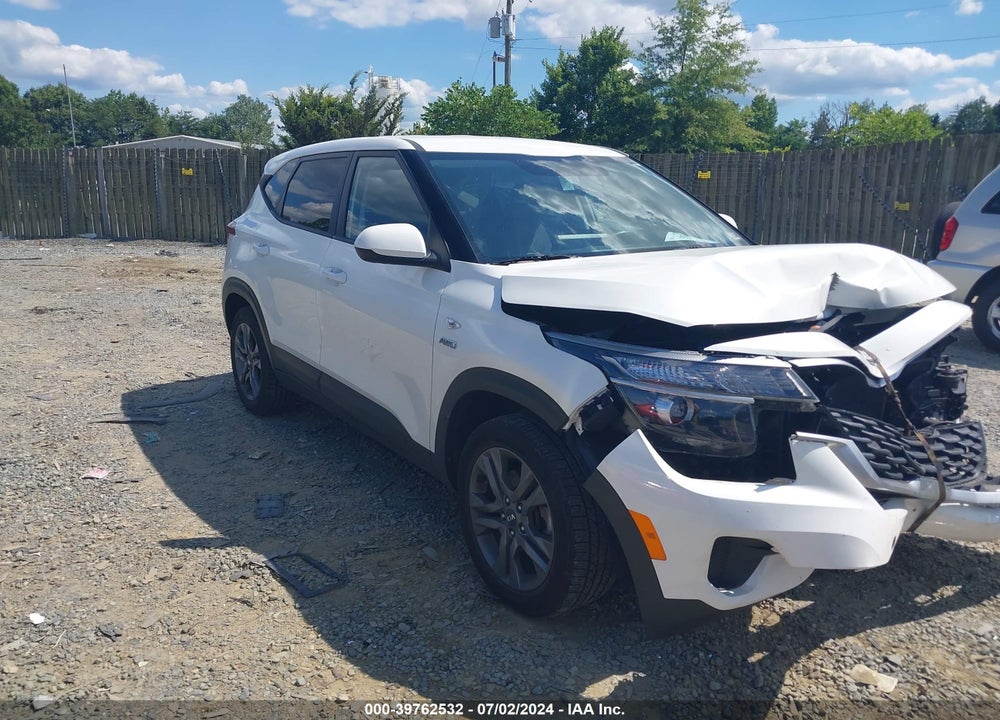 2021 KIA SELTOS LX VIN: KNDEPCAA9M7045932