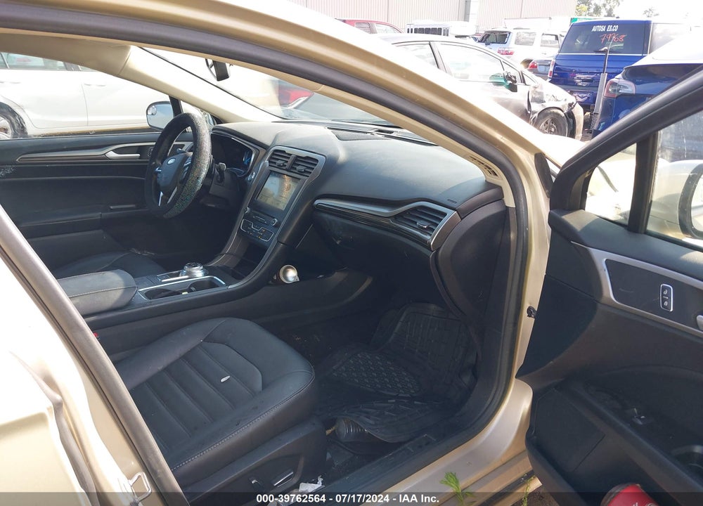 2017 FORD FUSION SE VIN: 3FA6P0HD4HR251618
