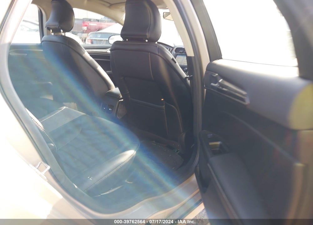 2017 FORD FUSION SE VIN: 3FA6P0HD4HR251618