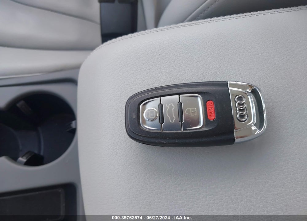 2016 AUDI A4 2.0T PREMIUM VIN: WAUAFAFL5GN008020