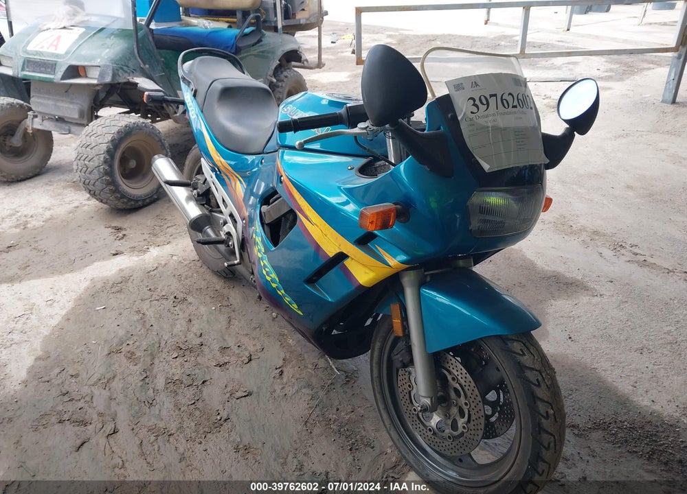 1996 SUZUKI GSX600 F VIN: JS1GN72A6T2103327
