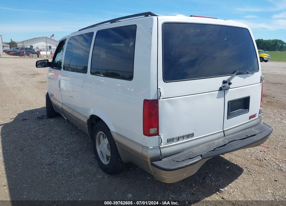 2002 GMC SAFARI SLE VIN: 1GKDM19X12B516357