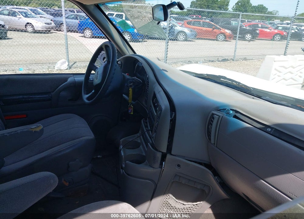 2002 GMC SAFARI SLE VIN: 1GKDM19X12B516357